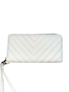 CLASSIC FASHION Zip Around Chevron Vegan Leather Continental Wallet - NWT